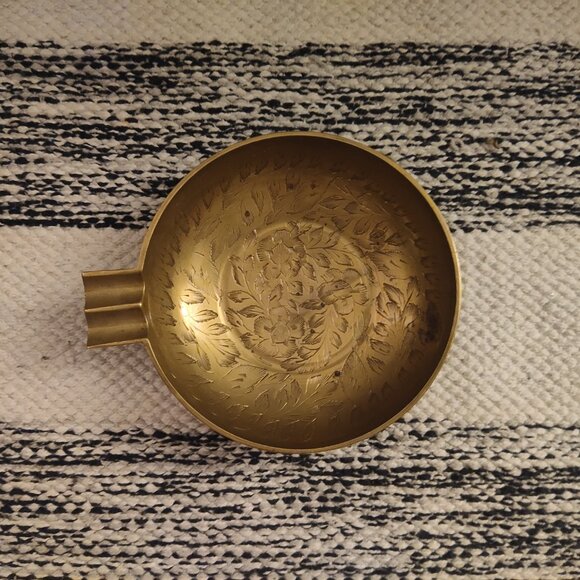 Mid Century Brass Cigarette India Ashtray Collectible Smoking Accessory Ash Tray - Picture 2 of 5